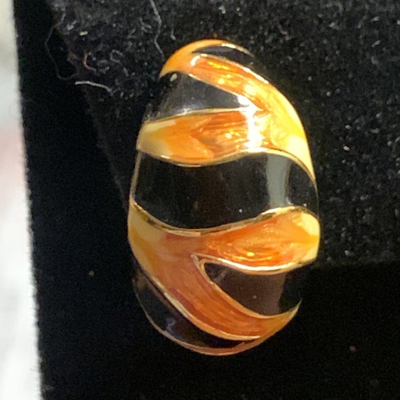 KJL KENNETH JAY LANE TIGER STRIPED ANIMAL PRINT ENAMEL CLIP ON EAREI GS - Picture 5 of 13